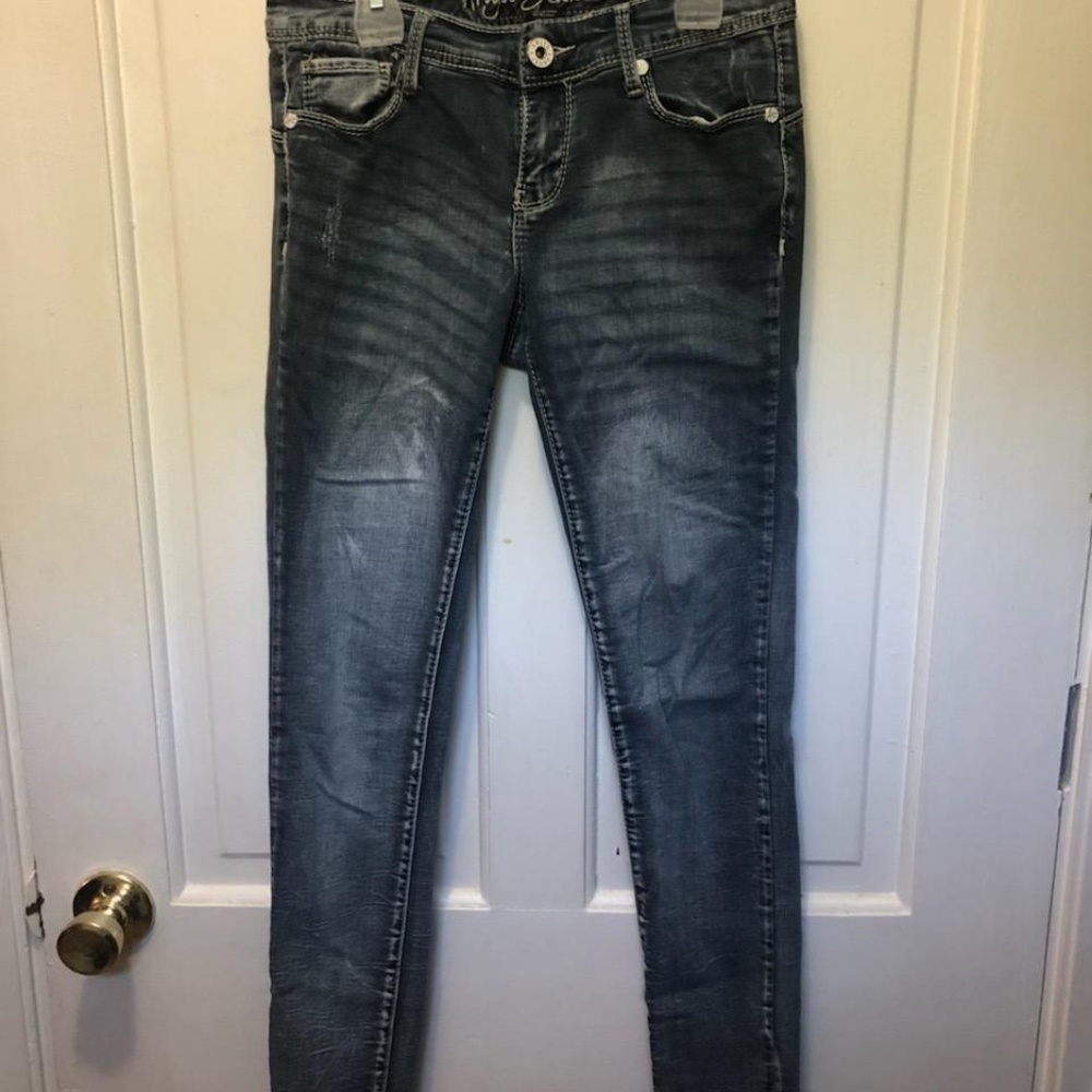 Ariya Jeans
